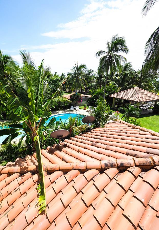 Hotel Playa Cambutal Exterior photo